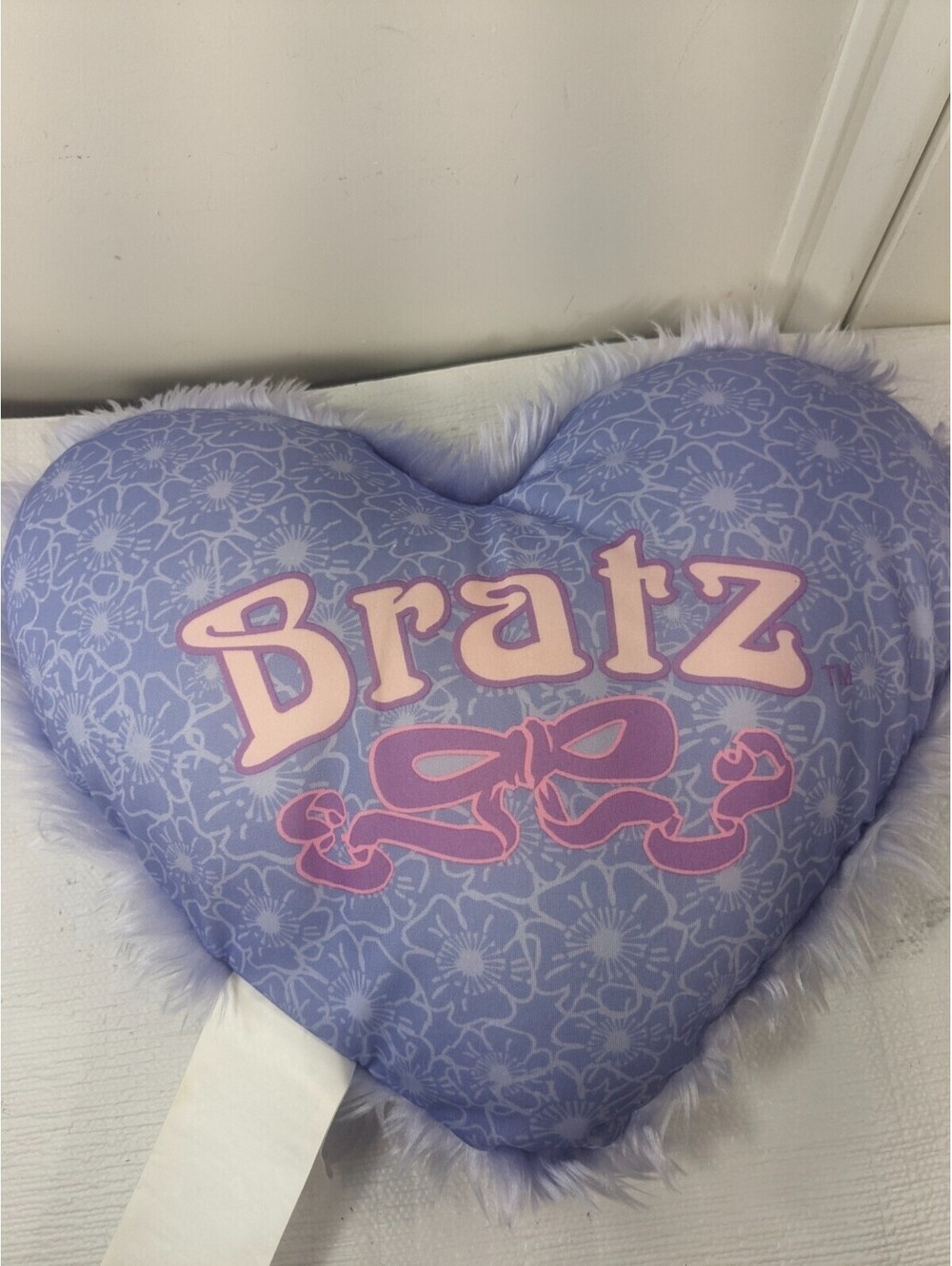 Vintage Bratz dolls MGA home decor pillow room purple heart shaped brats floral - Picture 4 of 8
